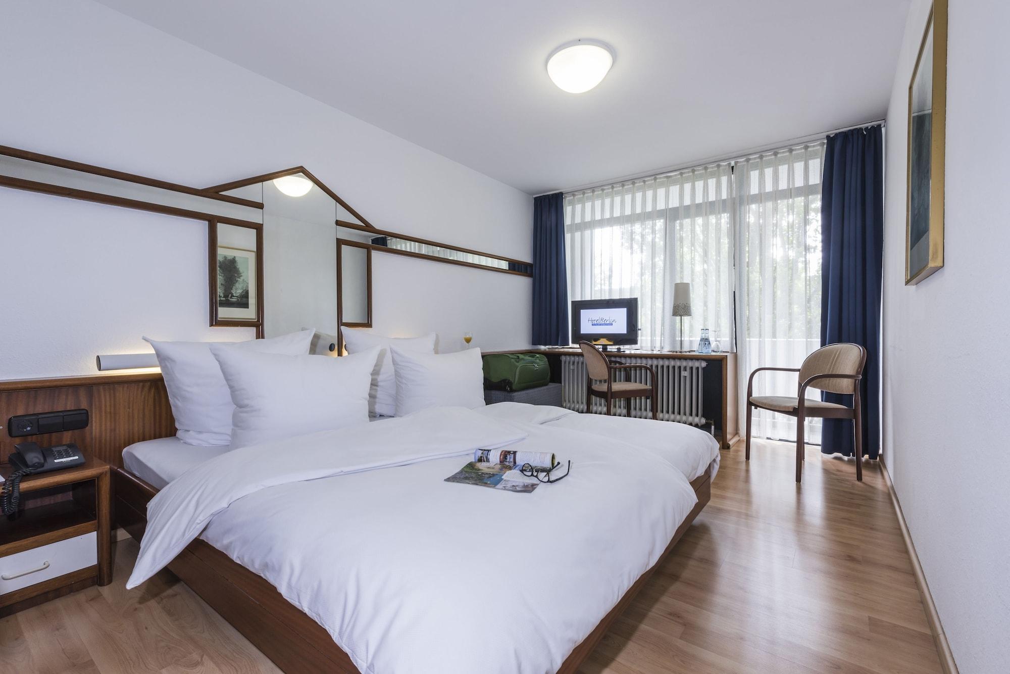 Hotel Berlin Зиндельфинген Экстерьер фото
