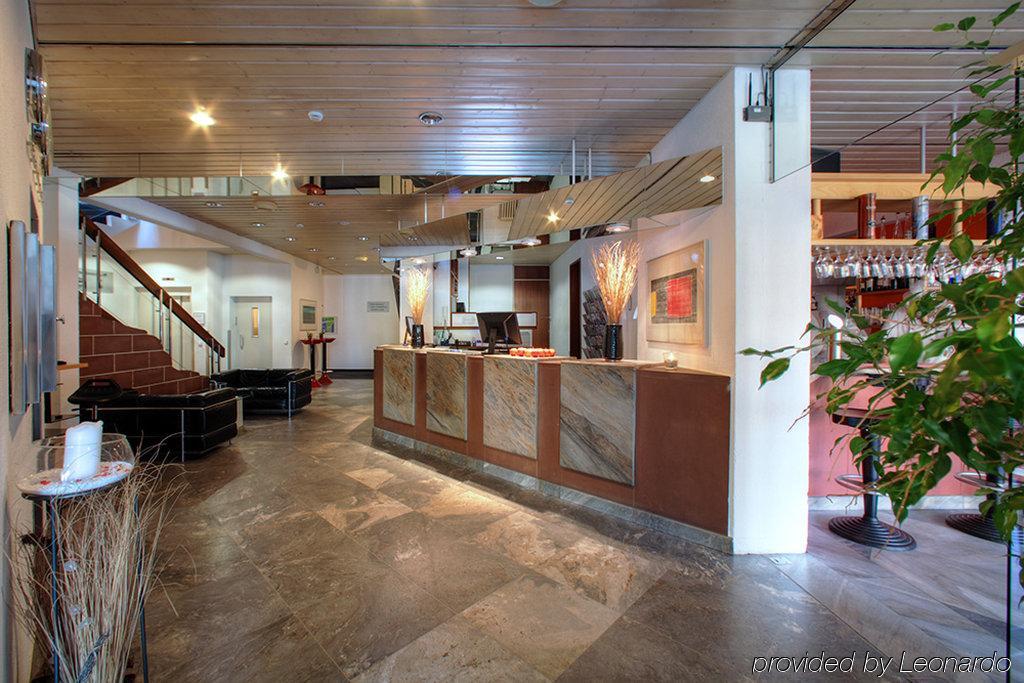 Hotel Berlin Зиндельфинген Экстерьер фото
