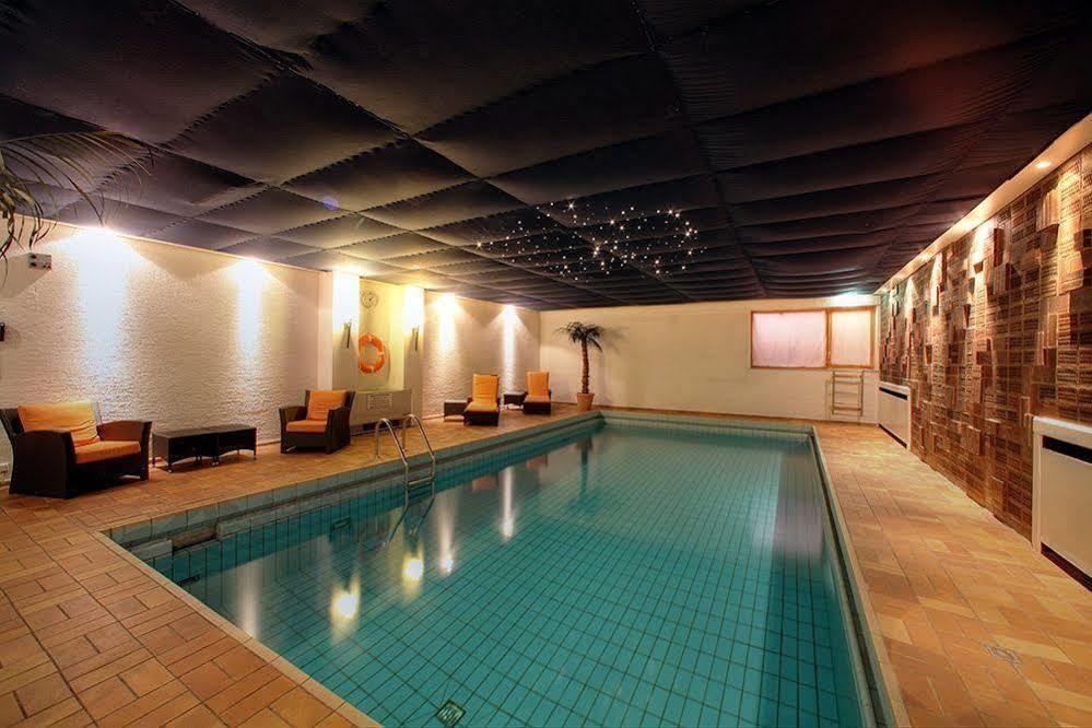 Hotel Berlin Зиндельфинген Экстерьер фото